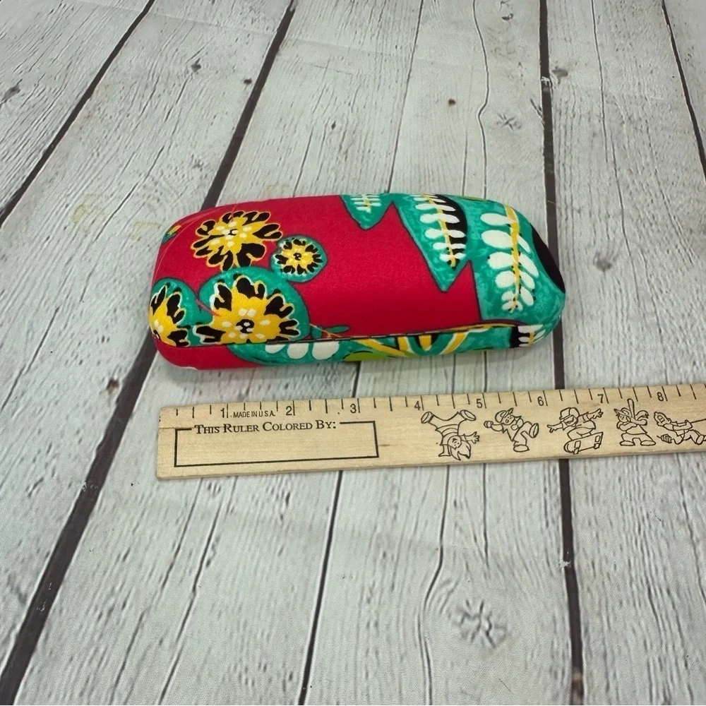 very bradley eyeglass case NWOT bright floral cloth covered hard case